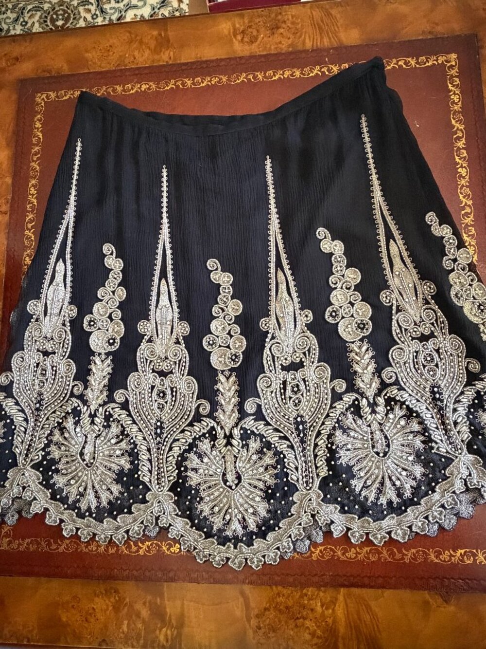 Brand new black Ralph Lauren skirt, Size 8. - Picture 2 of 7